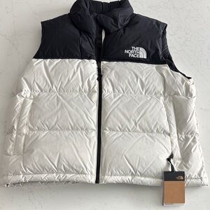 The North Face -Black and White Two-Tone 700 Down Puffer Vest - Woman’s XXL